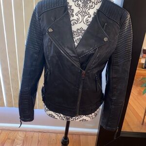 Woman’s Topshop Black Leather/Vegan Biker Jacket Sz 8 PRELOVED❤️